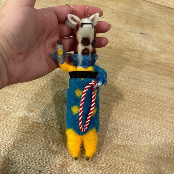 NWT Anthropologie Miss Bumbles Circus Fun Giraffe Ornament Rare Out of Stock - Picture 4 of 8
